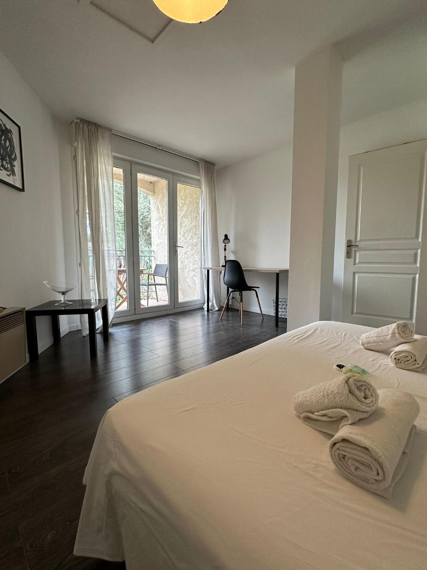 Villa Constance 3 Antibes - Spacieux Logement En Dernier Etage Екстер'єр фото