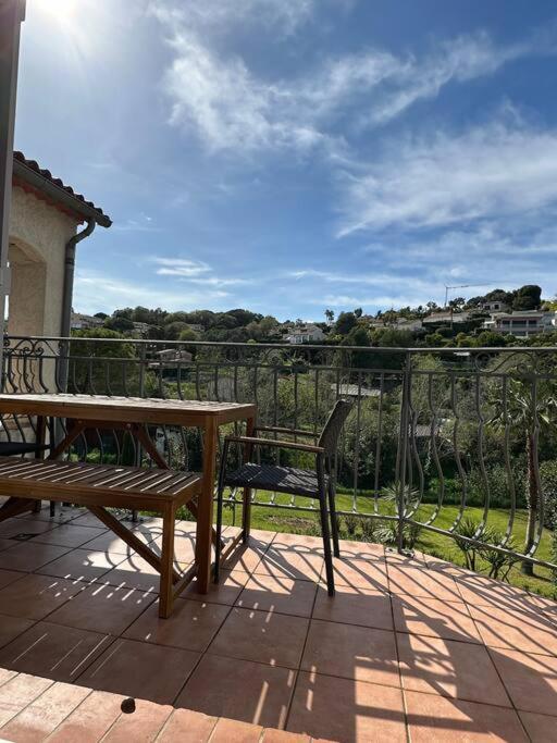 Villa Constance 3 Antibes - Spacieux Logement En Dernier Etage Екстер'єр фото